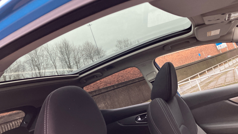 Nissan Qashqai 1.5 dCi 115 N-Connecta 5dr Diesel Hatchback